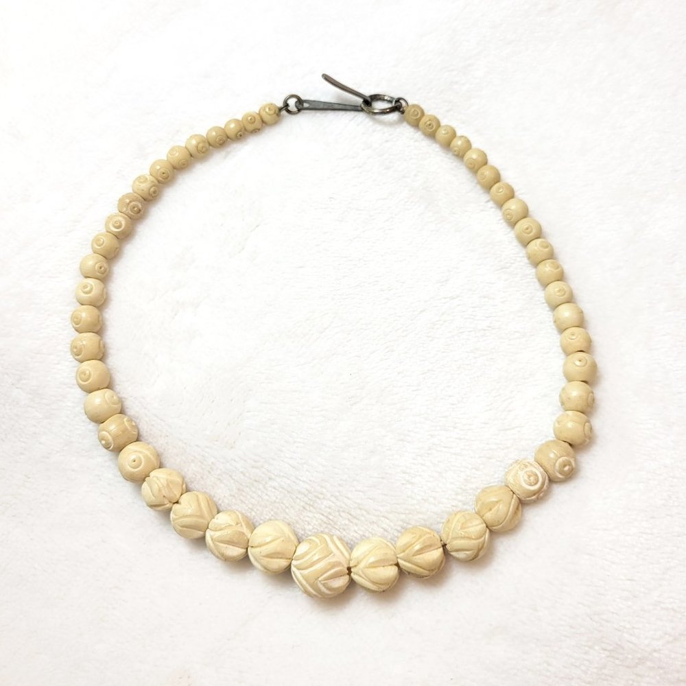 💕Vintage 70s Carved Cabbage Roses Graduated Gumball Beaded Choker 💕
